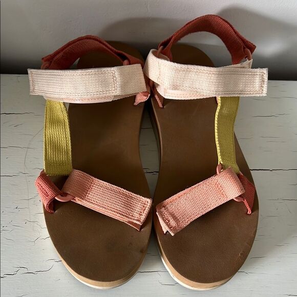 Universal Thread Holden Platform Sport Sandals Pink Yellow Size 8 - Picture 1 of 3